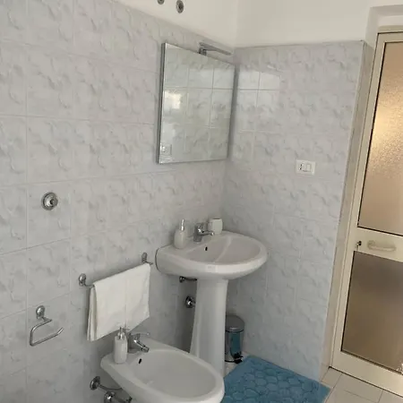 Apartment Elena 2 *